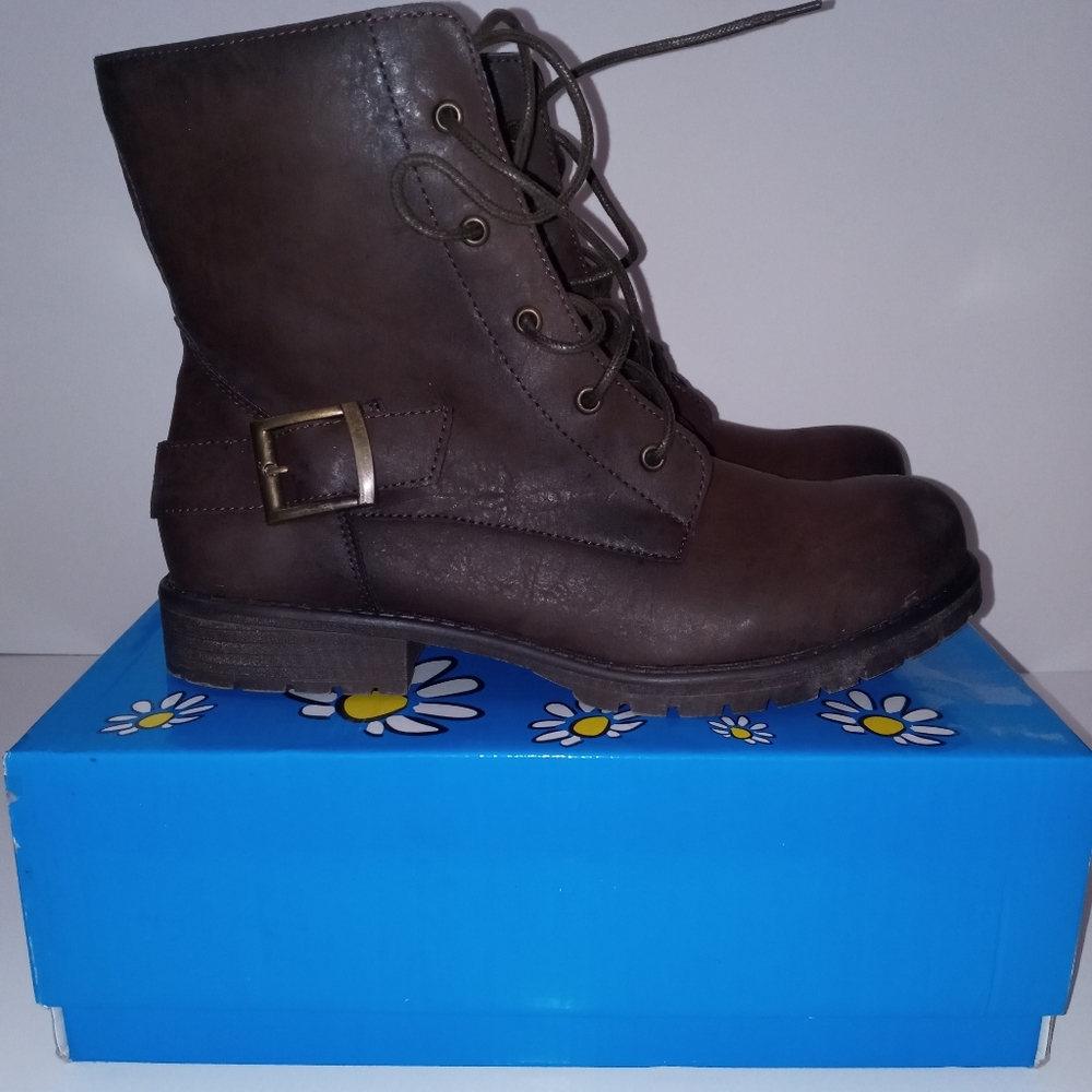 New Boots with box.